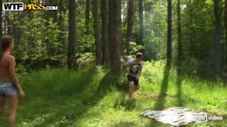 Жесткая оргия на пикнике с русскими